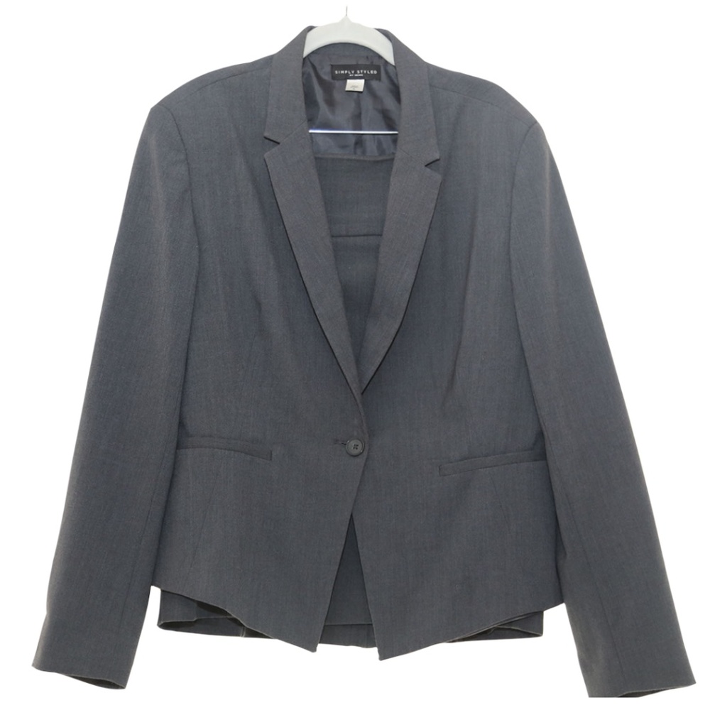 2-piece Gray Suit (Blazer and Skirt)